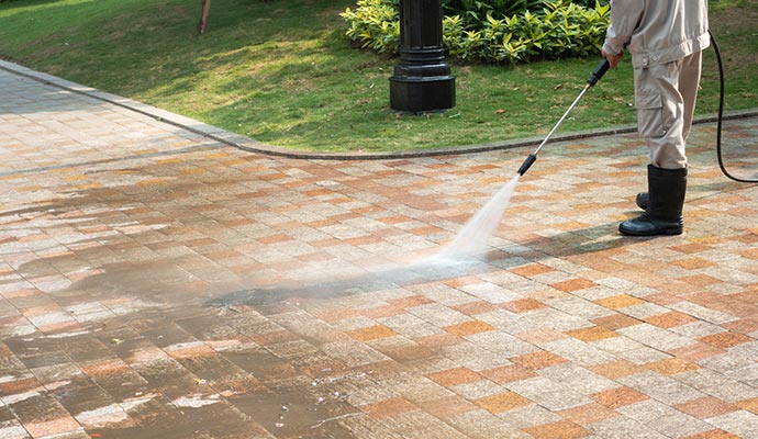 Pressure Washing for Parking Lots in Cincinnati